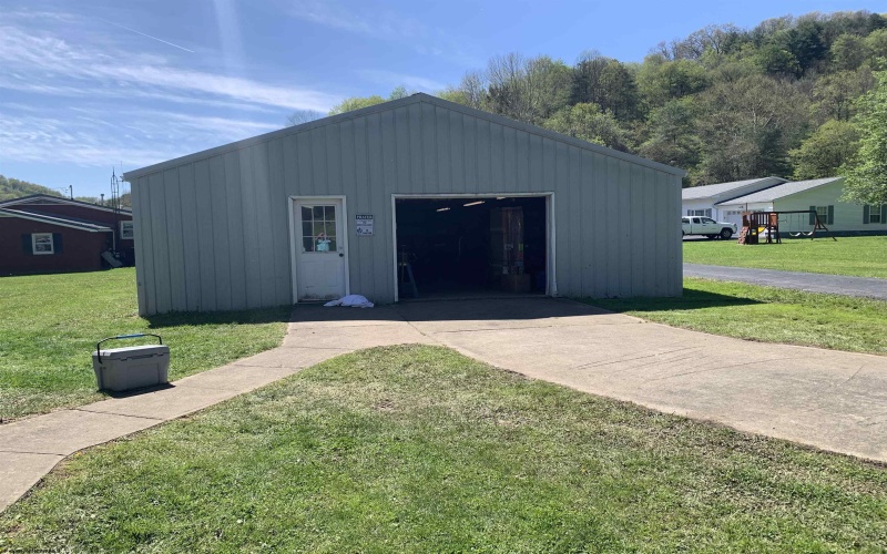 649 Buckeye Lane, Salem, West Virginia 26426, 3 Bedrooms Bedrooms, 7 Rooms Rooms,2 BathroomsBathrooms,Single Family Detached,For Sale,Buckeye,10159193