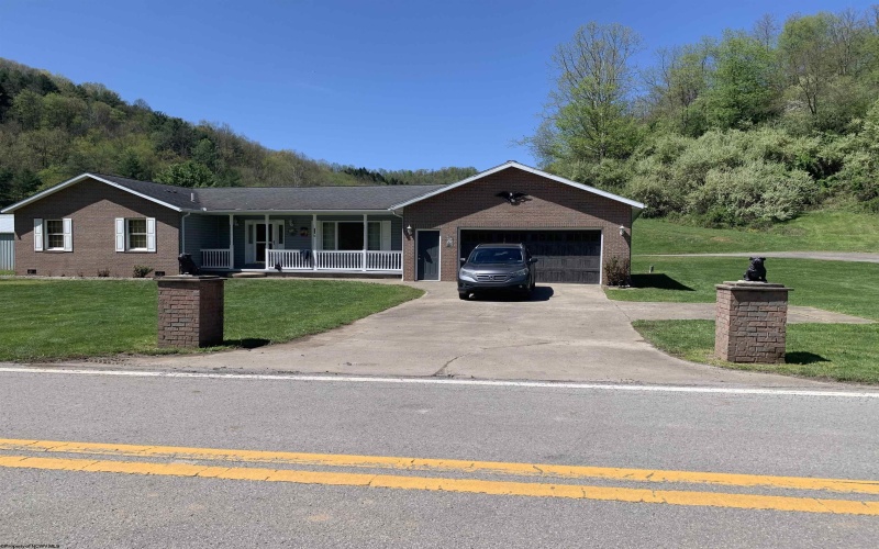 649 Buckeye Lane, Salem, West Virginia 26426, 3 Bedrooms Bedrooms, 7 Rooms Rooms,2 BathroomsBathrooms,Single Family Detached,For Sale,Buckeye,10159193