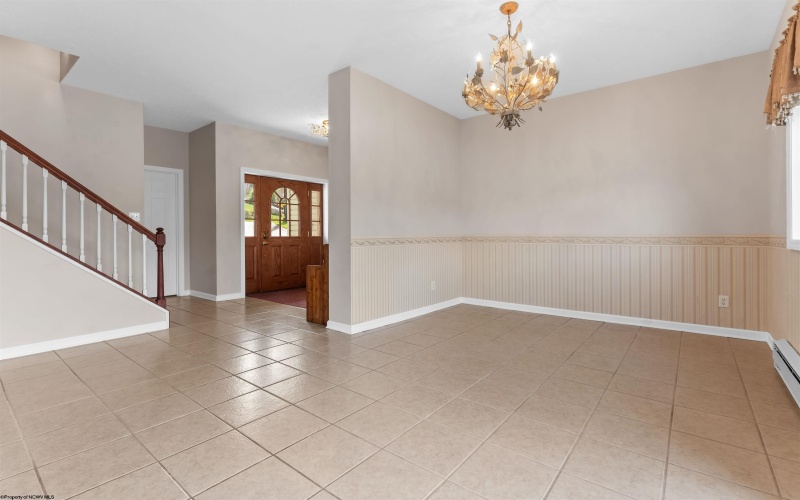 208 Paradise Circle, Morgantown, West Virginia 26508, 5 Bedrooms Bedrooms, 9 Rooms Rooms,4 BathroomsBathrooms,Single Family Detached,For Sale,Paradise,10159195
