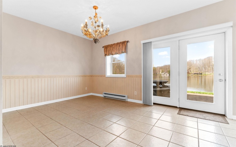 208 Paradise Circle, Morgantown, West Virginia 26508, 5 Bedrooms Bedrooms, 9 Rooms Rooms,4 BathroomsBathrooms,Single Family Detached,For Sale,Paradise,10159195