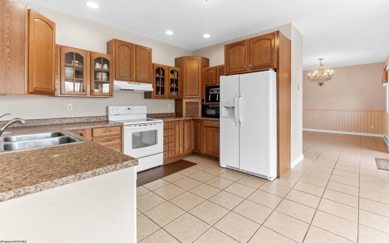 208 Paradise Circle, Morgantown, West Virginia 26508, 5 Bedrooms Bedrooms, 9 Rooms Rooms,4 BathroomsBathrooms,Single Family Detached,For Sale,Paradise,10159195