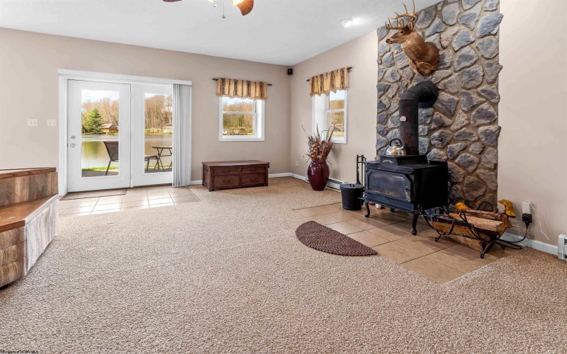 208 Paradise Circle, Morgantown, West Virginia 26508, 5 Bedrooms Bedrooms, 9 Rooms Rooms,4 BathroomsBathrooms,Single Family Detached,For Sale,Paradise,10159195