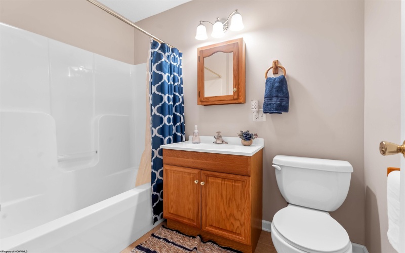 208 Paradise Circle, Morgantown, West Virginia 26508, 5 Bedrooms Bedrooms, 9 Rooms Rooms,4 BathroomsBathrooms,Single Family Detached,For Sale,Paradise,10159195