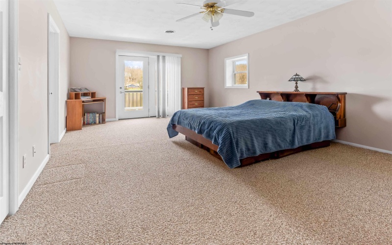 208 Paradise Circle, Morgantown, West Virginia 26508, 5 Bedrooms Bedrooms, 9 Rooms Rooms,4 BathroomsBathrooms,Single Family Detached,For Sale,Paradise,10159195