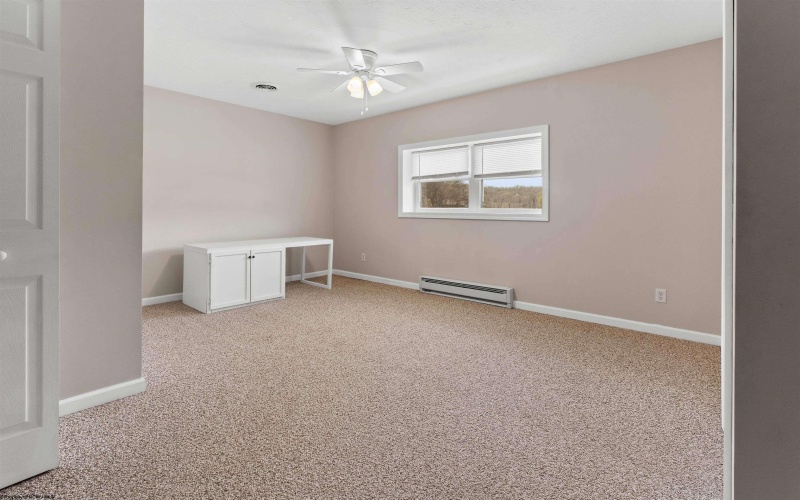 208 Paradise Circle, Morgantown, West Virginia 26508, 5 Bedrooms Bedrooms, 9 Rooms Rooms,4 BathroomsBathrooms,Single Family Detached,For Sale,Paradise,10159195
