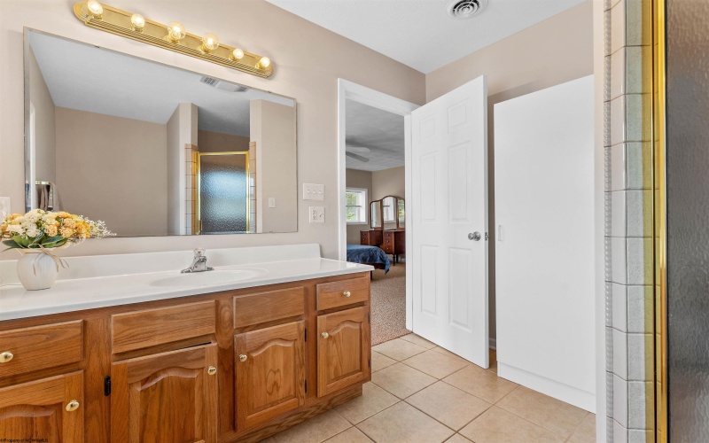 208 Paradise Circle, Morgantown, West Virginia 26508, 5 Bedrooms Bedrooms, 9 Rooms Rooms,4 BathroomsBathrooms,Single Family Detached,For Sale,Paradise,10159195