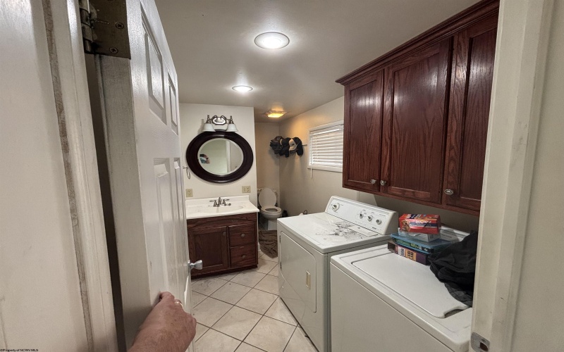 108 Woodland Avenue, Clarksburg, West Virginia 26301-4038, 3 Bedrooms Bedrooms, 6 Rooms Rooms,2 BathroomsBathrooms,Single Family Detached,For Sale,Woodland,10159218