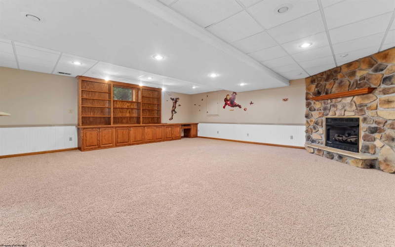 2254 Lakeside Estates, Morgantown, West Virginia 26508, 3 Bedrooms Bedrooms, 9 Rooms Rooms,4 BathroomsBathrooms,Single Family Detached,For Sale,Lakeside,10159208