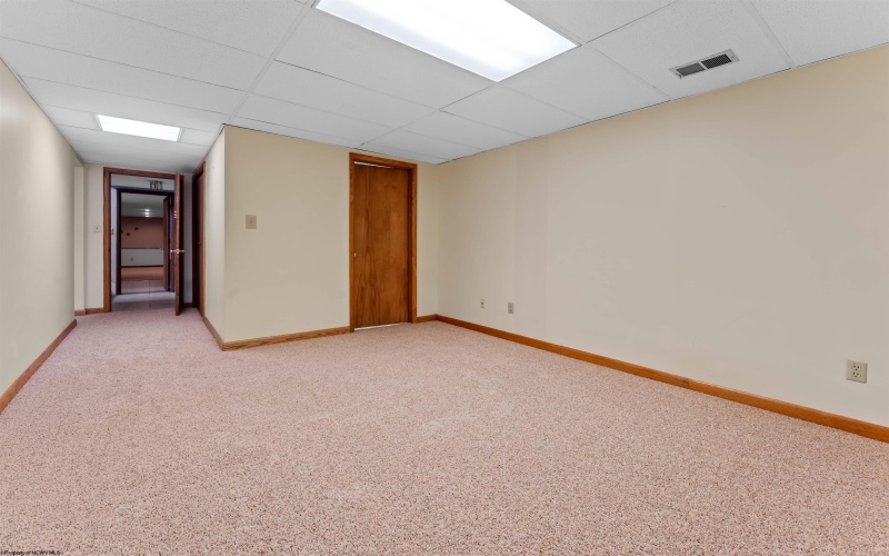 2254 Lakeside Estates, Morgantown, West Virginia 26508, 3 Bedrooms Bedrooms, 9 Rooms Rooms,4 BathroomsBathrooms,Single Family Detached,For Sale,Lakeside,10159208
