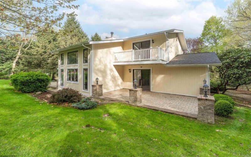 2254 Lakeside Estates, Morgantown, West Virginia 26508, 3 Bedrooms Bedrooms, 9 Rooms Rooms,4 BathroomsBathrooms,Single Family Detached,For Sale,Lakeside,10159208