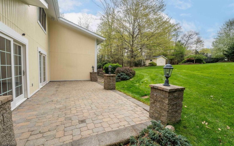 2254 Lakeside Estates, Morgantown, West Virginia 26508, 3 Bedrooms Bedrooms, 9 Rooms Rooms,4 BathroomsBathrooms,Single Family Detached,For Sale,Lakeside,10159208