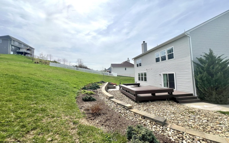 607 Hayfield Street, Morgantown, West Virginia 26508, 4 Bedrooms Bedrooms, 9 Rooms Rooms,3 BathroomsBathrooms,Single Family Detached,For Sale,Hayfield,10159217