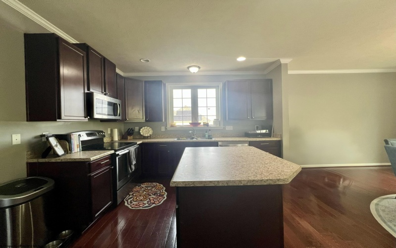 607 Hayfield Street, Morgantown, West Virginia 26508, 4 Bedrooms Bedrooms, 9 Rooms Rooms,3 BathroomsBathrooms,Single Family Detached,For Sale,Hayfield,10159217