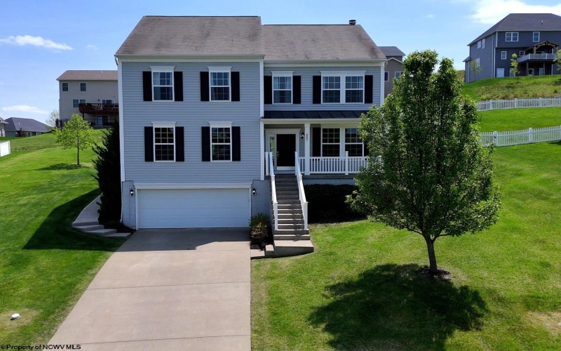 607 Hayfield Street, Morgantown, West Virginia 26508, 4 Bedrooms Bedrooms, 9 Rooms Rooms,3 BathroomsBathrooms,Single Family Detached,For Sale,Hayfield,10159217