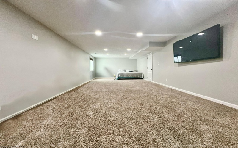 607 Hayfield Street, Morgantown, West Virginia 26508, 4 Bedrooms Bedrooms, 9 Rooms Rooms,3 BathroomsBathrooms,Single Family Detached,For Sale,Hayfield,10159217