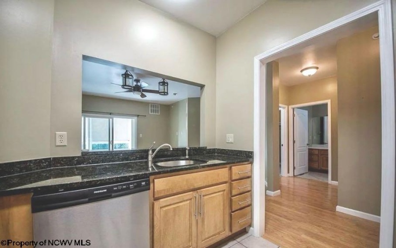 115 Fountain View Drive, Morgantown, West Virginia 26505, 2 Bedrooms Bedrooms, 5 Rooms Rooms,2 BathroomsBathrooms,Single Family Attached,For Sale,Fountain View,10159222