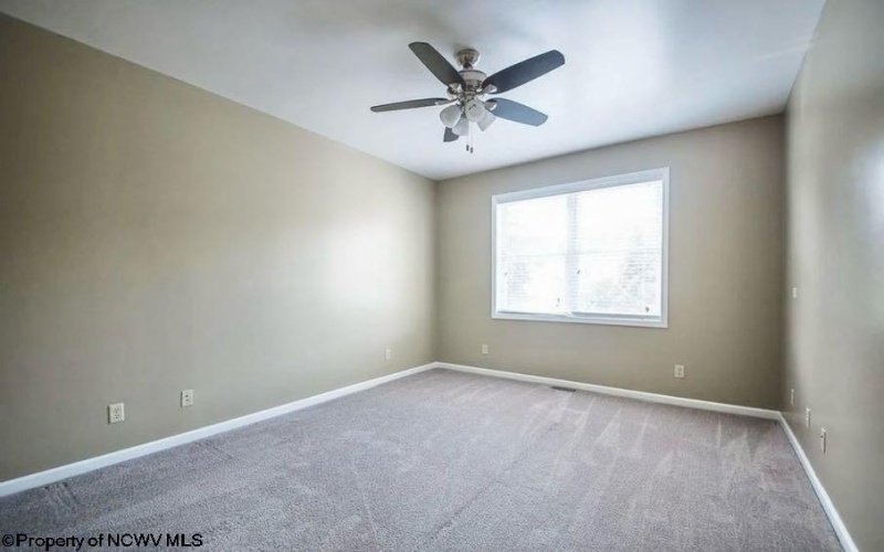 115 Fountain View Drive, Morgantown, West Virginia 26505, 2 Bedrooms Bedrooms, 5 Rooms Rooms,2 BathroomsBathrooms,Single Family Attached,For Sale,Fountain View,10159222