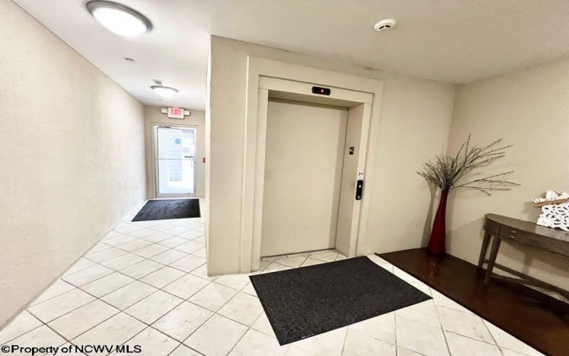 115 Fountain View Drive, Morgantown, West Virginia 26505, 2 Bedrooms Bedrooms, 5 Rooms Rooms,2 BathroomsBathrooms,Single Family Attached,For Sale,Fountain View,10159222