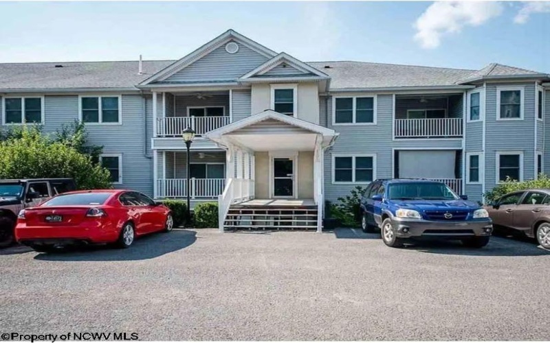 115 Fountain View Drive, Morgantown, West Virginia 26505, 2 Bedrooms Bedrooms, 5 Rooms Rooms,2 BathroomsBathrooms,Single Family Attached,For Sale,Fountain View,10159222
