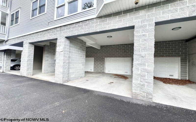 115 Fountain View Drive, Morgantown, West Virginia 26505, 2 Bedrooms Bedrooms, 5 Rooms Rooms,2 BathroomsBathrooms,Single Family Attached,For Sale,Fountain View,10159222