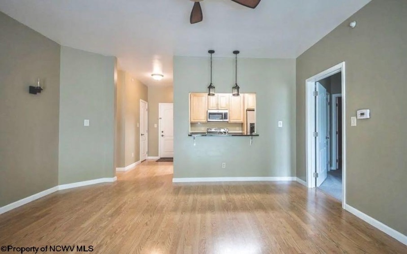 115 Fountain View Drive, Morgantown, West Virginia 26505, 2 Bedrooms Bedrooms, 5 Rooms Rooms,2 BathroomsBathrooms,Single Family Attached,For Sale,Fountain View,10159222