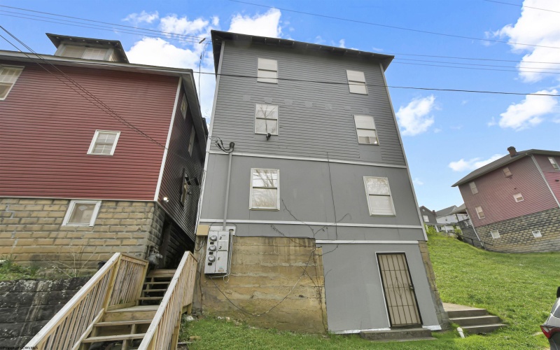 629 Brockway Avenue, Morgantown, West Virginia 26501, ,Multi-unit/income,For Sale,Brockway,10159224