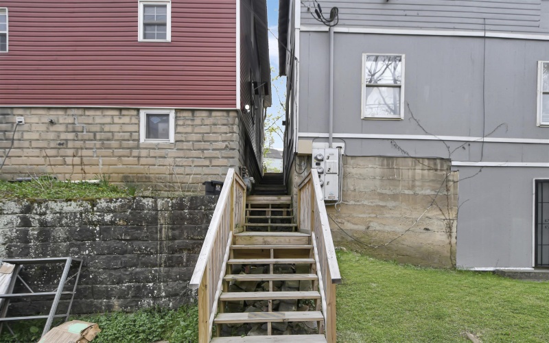 629 Brockway Avenue, Morgantown, West Virginia 26501, ,Multi-unit/income,For Sale,Brockway,10159224