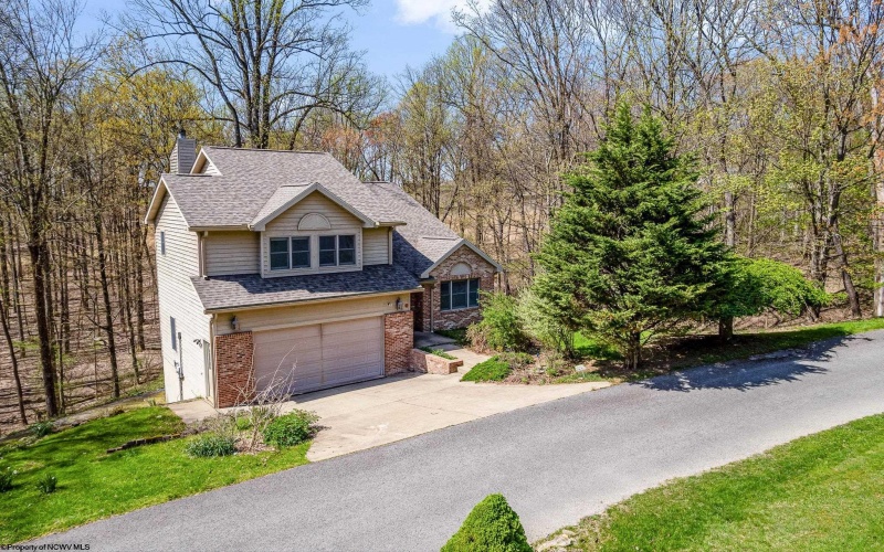 14 Chasewood Lane, Morgantown, West Virginia 26508, 4 Bedrooms Bedrooms, 9 Rooms Rooms,2 BathroomsBathrooms,Single Family Detached,For Sale,Chasewood,10159238