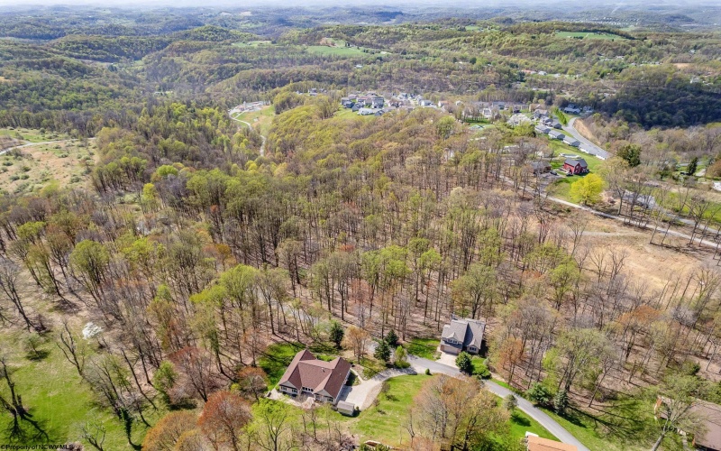 14 Chasewood Lane, Morgantown, West Virginia 26508, 4 Bedrooms Bedrooms, 9 Rooms Rooms,2 BathroomsBathrooms,Single Family Detached,For Sale,Chasewood,10159238