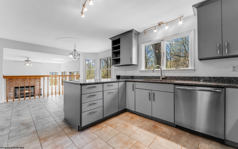 14 Chasewood Lane, Morgantown, West Virginia 26508, 4 Bedrooms Bedrooms, 9 Rooms Rooms,2 BathroomsBathrooms,Single Family Detached,For Sale,Chasewood,10159238
