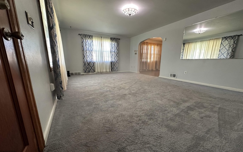 172 Seneca Drive, Clarksburg, West Virginia 26301, 3 Bedrooms Bedrooms, 6 Rooms Rooms,2 BathroomsBathrooms,Single Family Detached,For Sale,Seneca,10159231