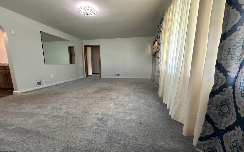 172 Seneca Drive, Clarksburg, West Virginia 26301, 3 Bedrooms Bedrooms, 6 Rooms Rooms,2 BathroomsBathrooms,Single Family Detached,For Sale,Seneca,10159231