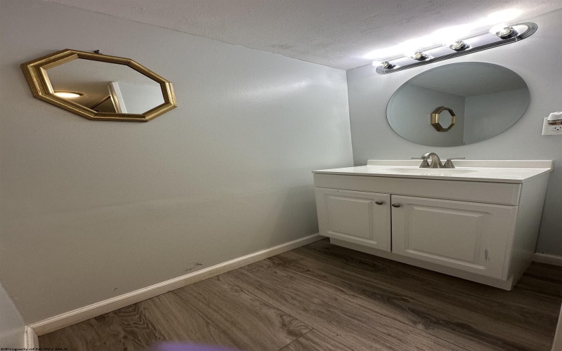 172 Seneca Drive, Clarksburg, West Virginia 26301, 3 Bedrooms Bedrooms, 6 Rooms Rooms,2 BathroomsBathrooms,Single Family Detached,For Sale,Seneca,10159231