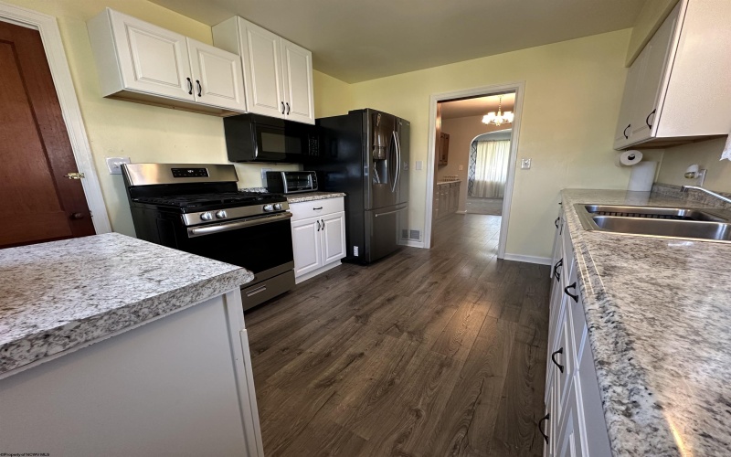 172 Seneca Drive, Clarksburg, West Virginia 26301, 3 Bedrooms Bedrooms, 6 Rooms Rooms,2 BathroomsBathrooms,Single Family Detached,For Sale,Seneca,10159231