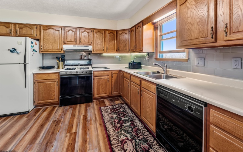 1418 Brockton Drive, Morgantown, West Virginia 26508, 3 Bedrooms Bedrooms, 8 Rooms Rooms,2 BathroomsBathrooms,Single Family Detached,For Sale,Brockton,10159228