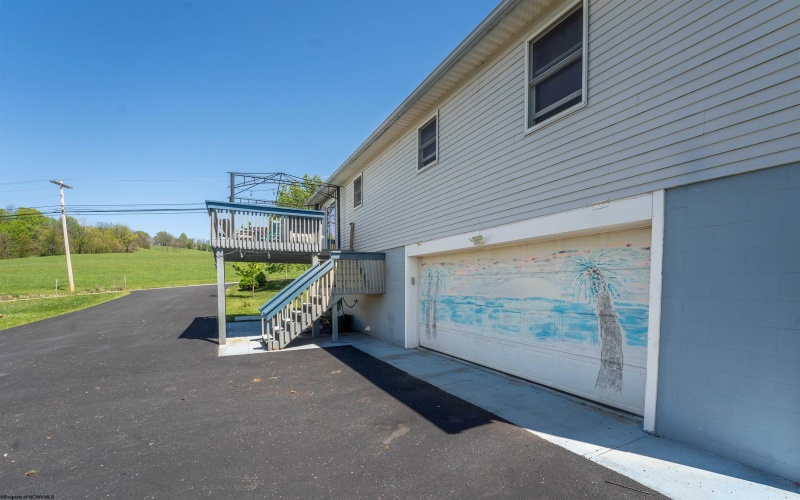 1418 Brockton Drive, Morgantown, West Virginia 26508, 3 Bedrooms Bedrooms, 8 Rooms Rooms,2 BathroomsBathrooms,Single Family Detached,For Sale,Brockton,10159228