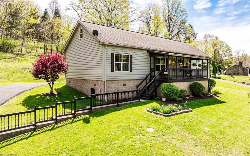 1252 Monumental Road, Fairmont, West Virginia 26554, 3 Bedrooms Bedrooms, 7 Rooms Rooms,2 BathroomsBathrooms,Single Family Detached,For Sale,Monumental,10159226