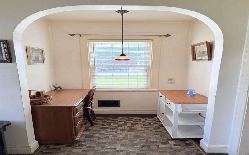 114 Pike Street, Grafton, West Virginia 26354, 2 Bedrooms Bedrooms, 5 Rooms Rooms,1 BathroomBathrooms,Single Family Detached,For Sale,Pike,10159229