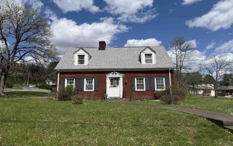 114 Pike Street, Grafton, West Virginia 26354, 2 Bedrooms Bedrooms, 5 Rooms Rooms,1 BathroomBathrooms,Single Family Detached,For Sale,Pike,10159229