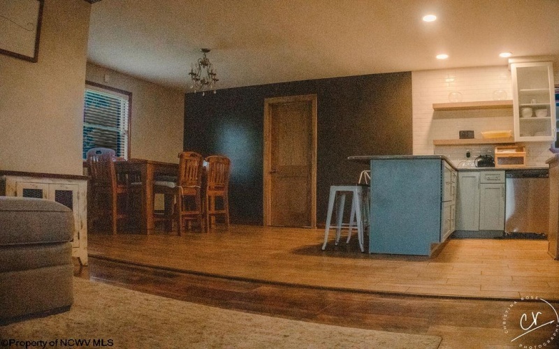1075 cuzzart mountain dale Road, Bruceton Mills, West Virginia 26525-9792, 4 Bedrooms Bedrooms, 11 Rooms Rooms,3 BathroomsBathrooms,Single Family Detached,For Sale,cuzzart mountain dale,10159227