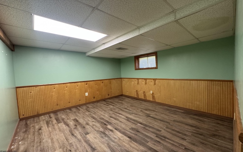 143 Sunday Drive, Fairmont, West Virginia 26554, 4 Bedrooms Bedrooms, 6 Rooms Rooms,2 BathroomsBathrooms,Single Family Detached,For Sale,Sunday,10159235