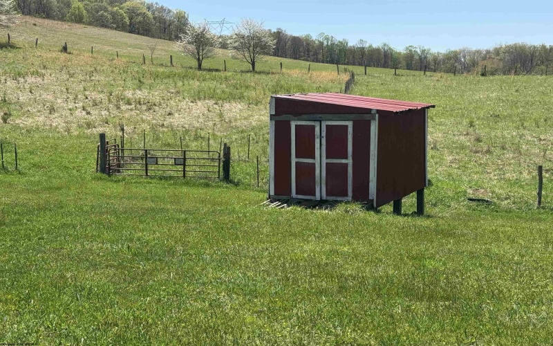 143 Sunday Drive, Fairmont, West Virginia 26554, 4 Bedrooms Bedrooms, 6 Rooms Rooms,2 BathroomsBathrooms,Single Family Detached,For Sale,Sunday,10159235