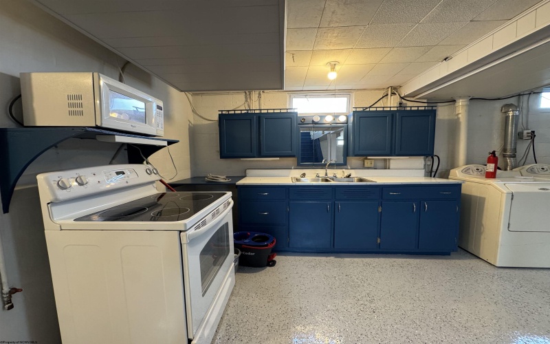 1100 17th Street, Clarksburg, West Virginia 26301, 3 Bedrooms Bedrooms, 5 Rooms Rooms,1 BathroomBathrooms,Single Family Detached,For Sale,17th,10159234