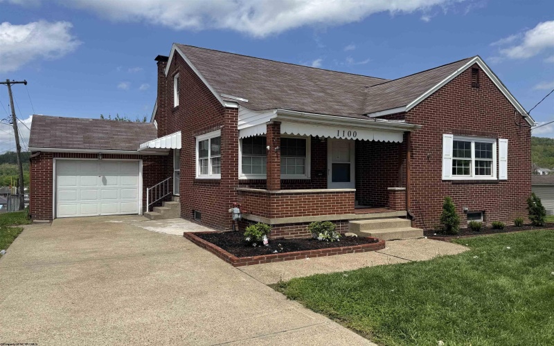 1100 17th Street, Clarksburg, West Virginia 26301, 3 Bedrooms Bedrooms, 5 Rooms Rooms,1 BathroomBathrooms,Single Family Detached,For Sale,17th,10159234