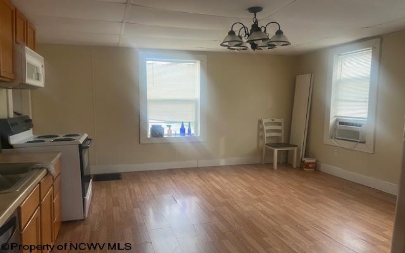 510 6th Street, Fairmont, West Virginia 26554, 2 Bedrooms Bedrooms, 8 Rooms Rooms,2 BathroomsBathrooms,Single Family Detached,For Sale,6th,10159239