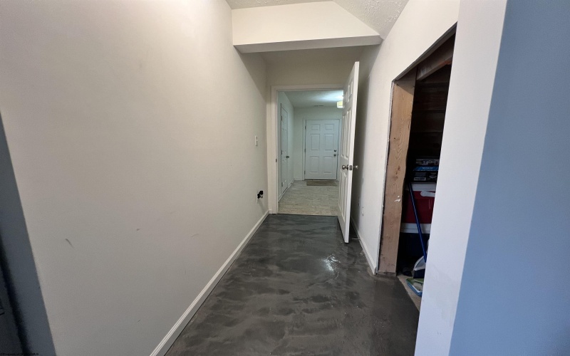 40 Barrington Court, Bridgeport, West Virginia 26330, 2 Bedrooms Bedrooms, 8 Rooms Rooms,2 BathroomsBathrooms,Single Family Attached,For Sale,Barrington,10159249