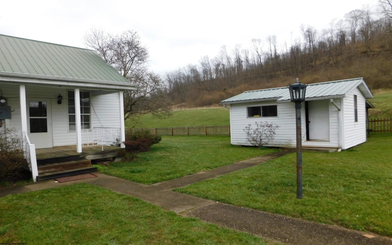 55 Coal Springs Drive, Clarksburg, West Virginia 26301, 3 Bedrooms Bedrooms, 7 Rooms Rooms,2 BathroomsBathrooms,Residential Rentals,For Rent,Coal Springs,10158330