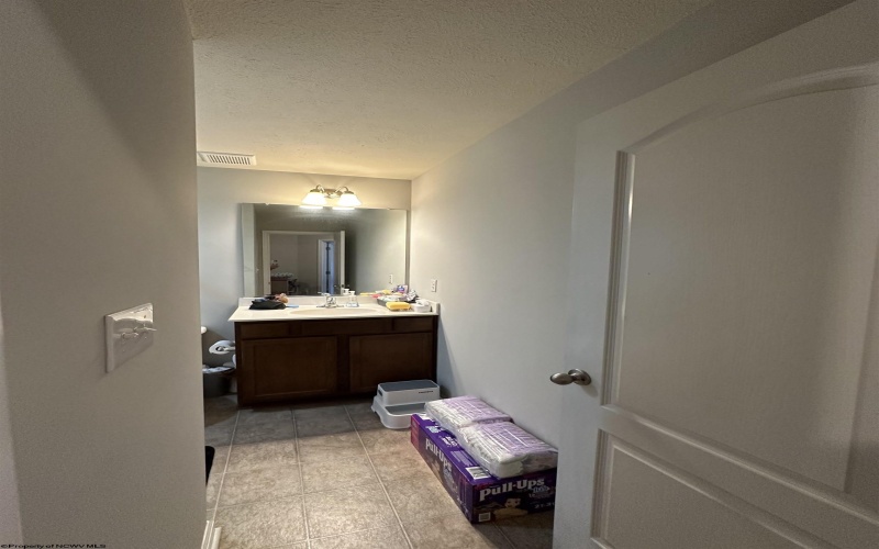 3504 Sun Trail, Morgantown, West Virginia 26508, 4 Bedrooms Bedrooms, 7 Rooms Rooms,4 BathroomsBathrooms,Residential Rentals,For Rent,Sun,10159254