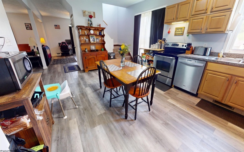 447 BLUEVILLE Drive, Grafton, West Virginia 26354, 4 Bedrooms Bedrooms, 8 Rooms Rooms,1 BathroomBathrooms,Single Family Detached,For Sale,BLUEVILLE,10159264