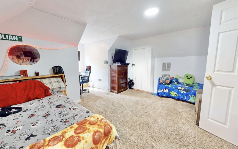 447 BLUEVILLE Drive, Grafton, West Virginia 26354, 4 Bedrooms Bedrooms, 8 Rooms Rooms,1 BathroomBathrooms,Single Family Detached,For Sale,BLUEVILLE,10159264